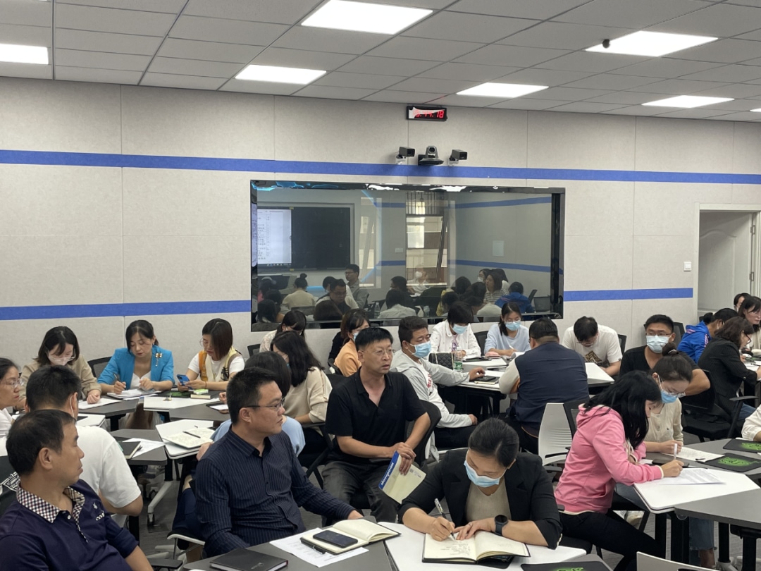 开展集中备课，助推课程思政建设